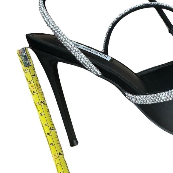 STEVE Madden VALLOREY Embellished Ankle Strap Pumps - Picture 9 of 12